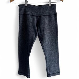 Lululemon Women’s Athletica Yoga Legging  Pants Grey Knee Length Gorpcore Small